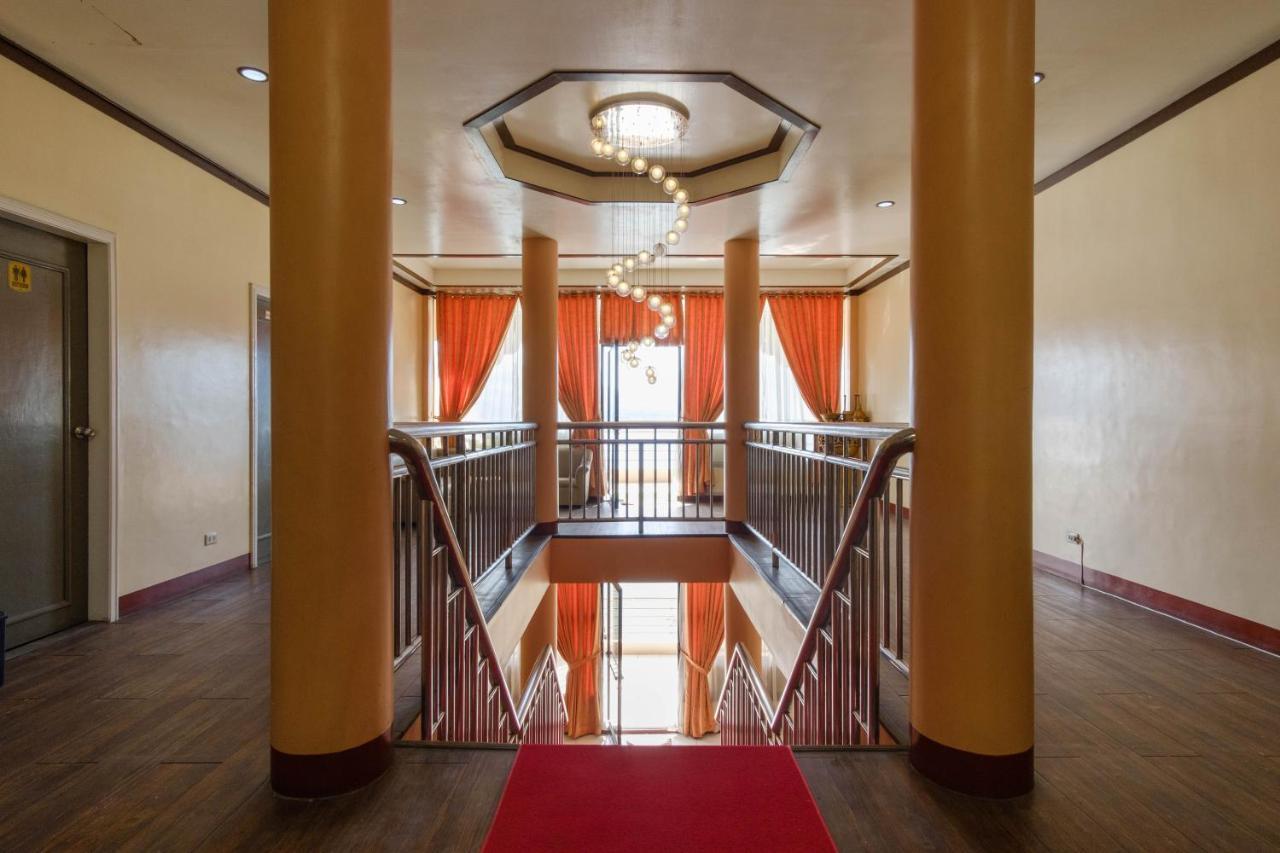 Reddoorz Plus @ Seaborne Hotel Subic Zambales Εξωτερικό φωτογραφία